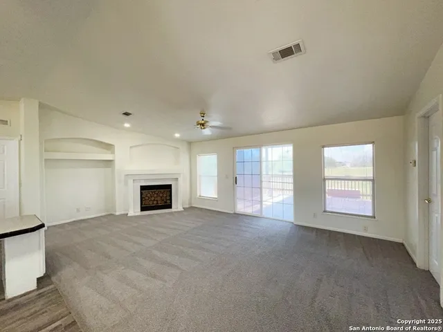 $2,095 | 9611 Hildebrandt Road, San Antonio, TX 78223