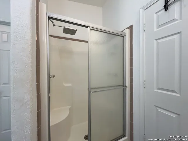 $2,095 | 9611 Hildebrandt Road, San Antonio, TX 78223