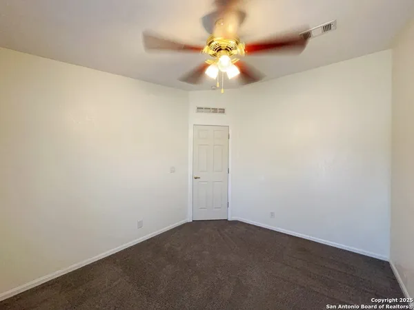 $2,095 | 9611 Hildebrandt Road, San Antonio, TX 78223