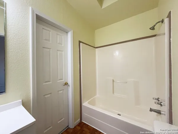 $2,095 | 9611 Hildebrandt Road, San Antonio, TX 78223