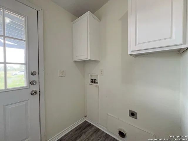 $2,095 | 9611 Hildebrandt Road, San Antonio, TX 78223