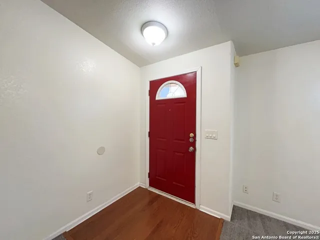 $2,095 | 9611 Hildebrandt Road, San Antonio, TX 78223