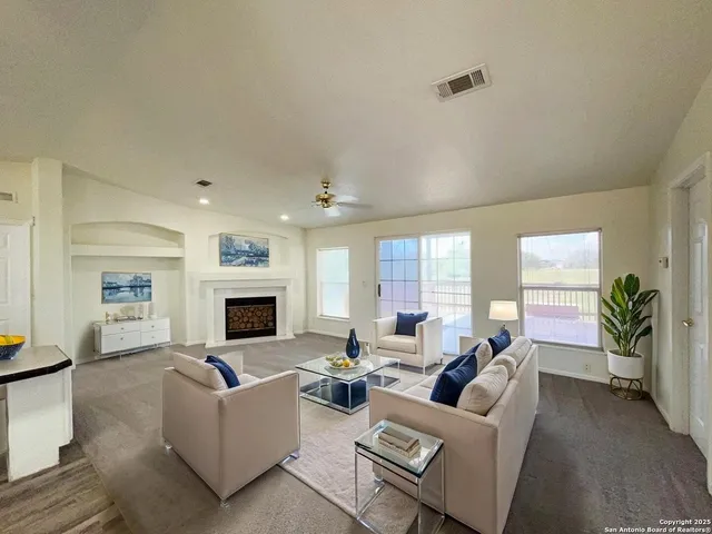 $2,095 | 9611 Hildebrandt Road, San Antonio, TX 78223