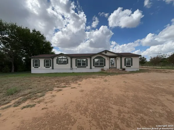 $2,095 | 9611 Hildebrandt Road, San Antonio, TX 78223