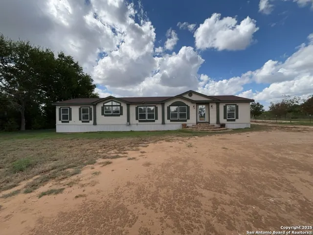 $2,095 | 9611 Hildebrandt Road, San Antonio, TX 78223