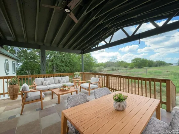 $2,095 | 9611 Hildebrandt Road, San Antonio, TX 78223