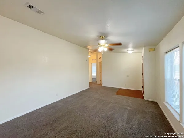 $2,095 | 9611 Hildebrandt Road, San Antonio, TX 78223