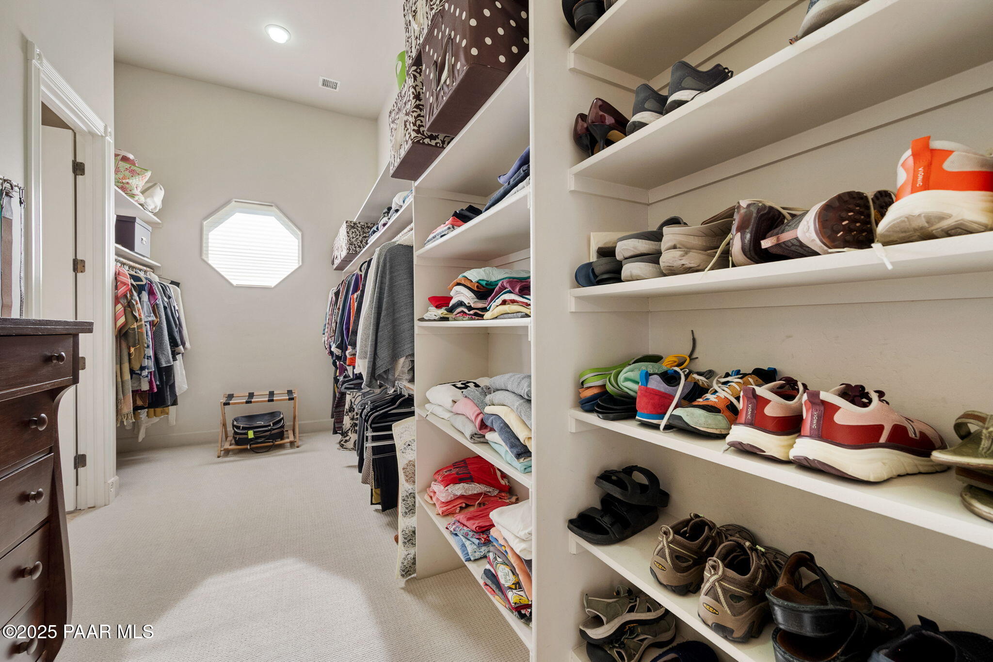 950 Grapevine Lane Prescott, AZ 86305 - Photo 35 of 69 41-Primary Closet_1