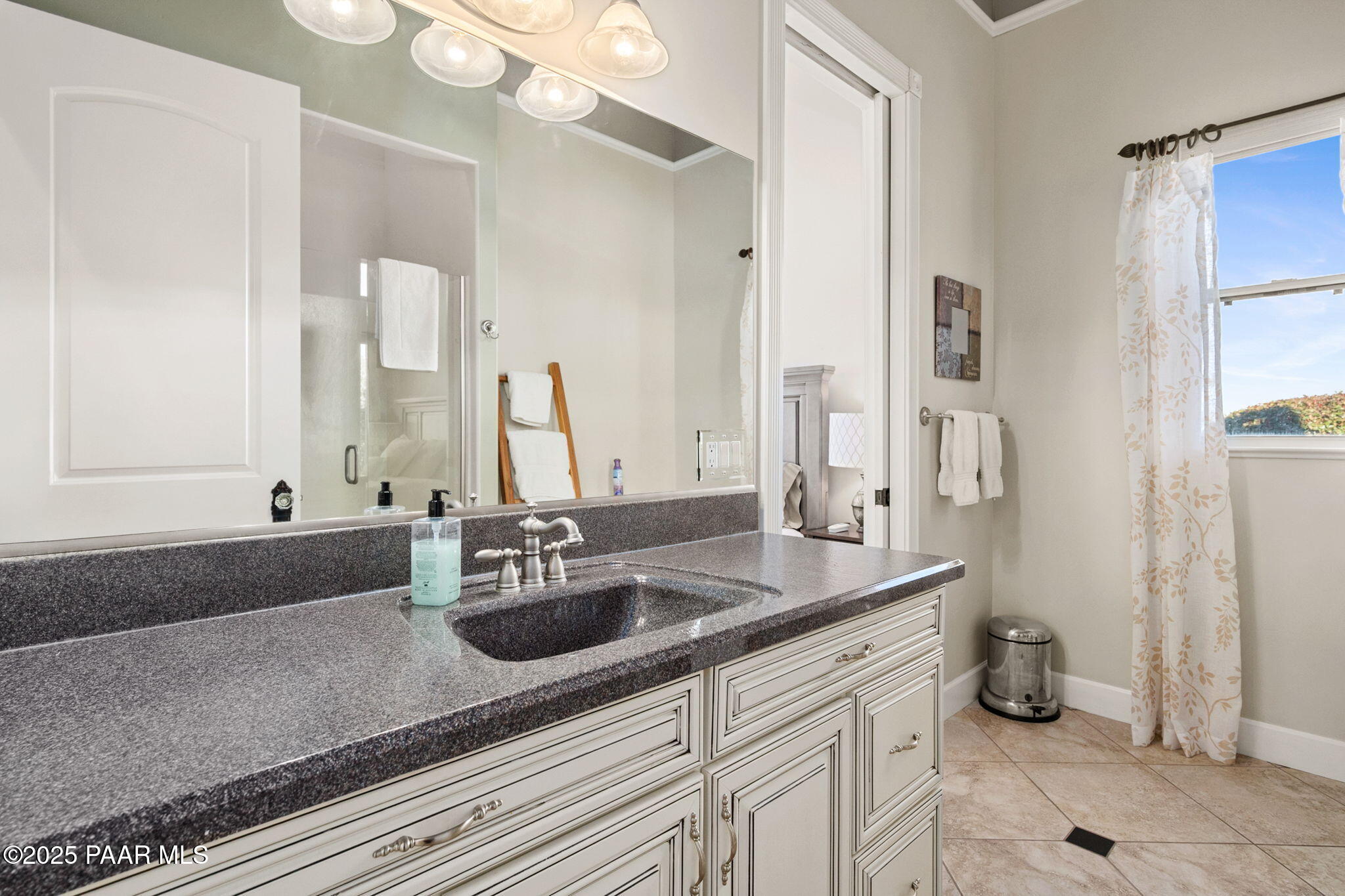 950 Grapevine Lane Prescott, AZ 86305 - Photo 40 of 69 29-Bathroom 2_1