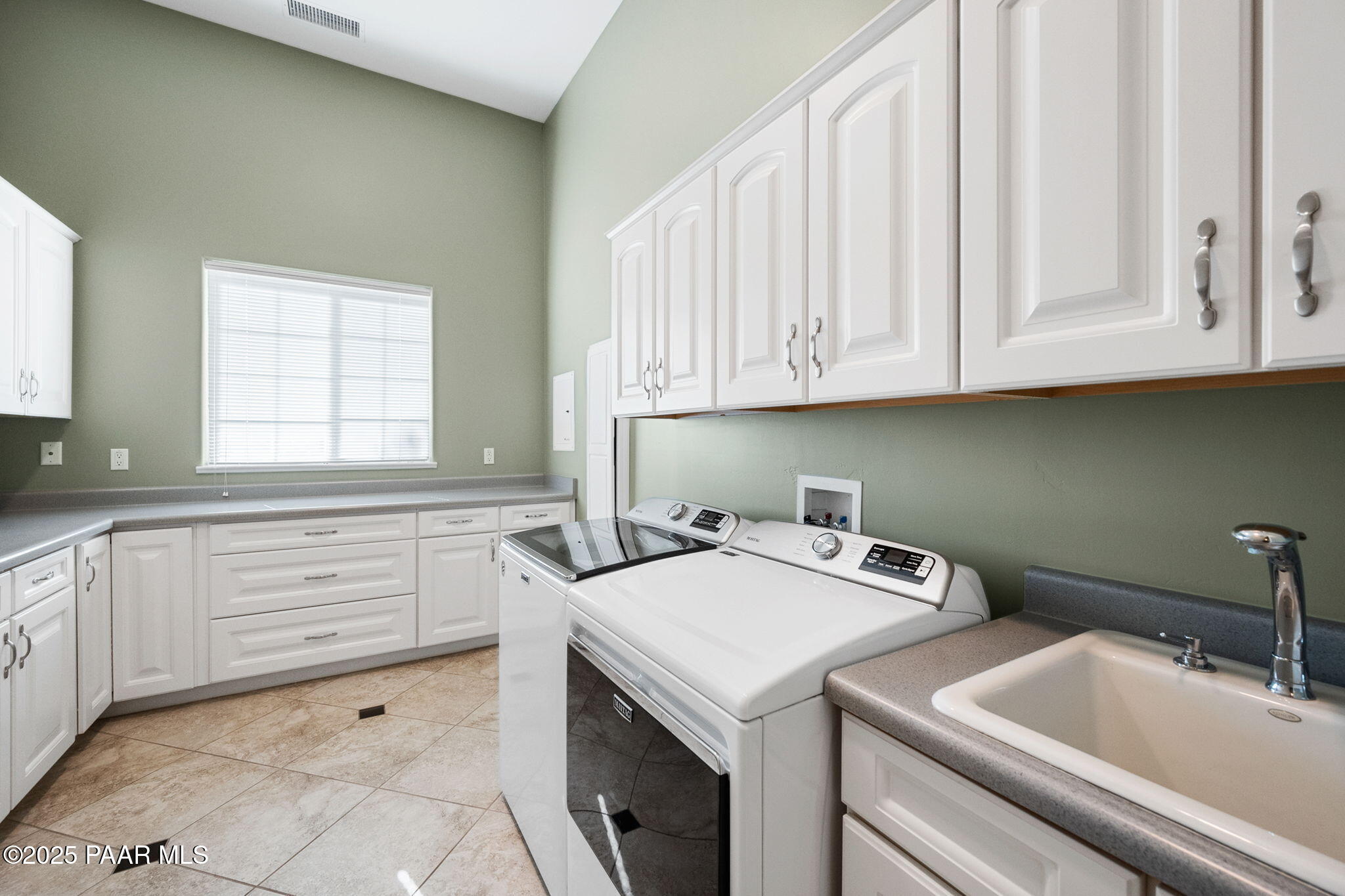 950 Grapevine Lane Prescott, AZ 86305 - Photo 44 of 69 44-Laundry Room