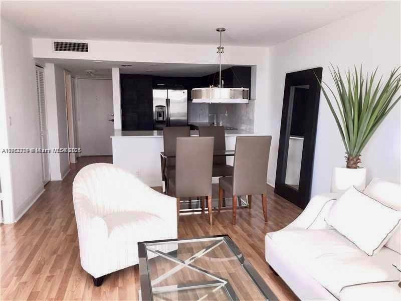 1901 Brickell Avenue, Unit B1804 Miami, FL 33129 - Photo 3 of 17