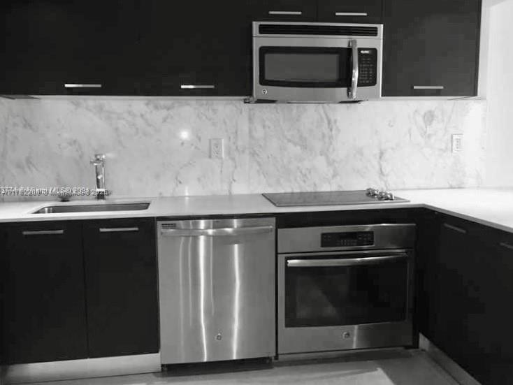 1901 Brickell Avenue, Unit B1804 Miami, FL 33129 - Photo 4 of 17