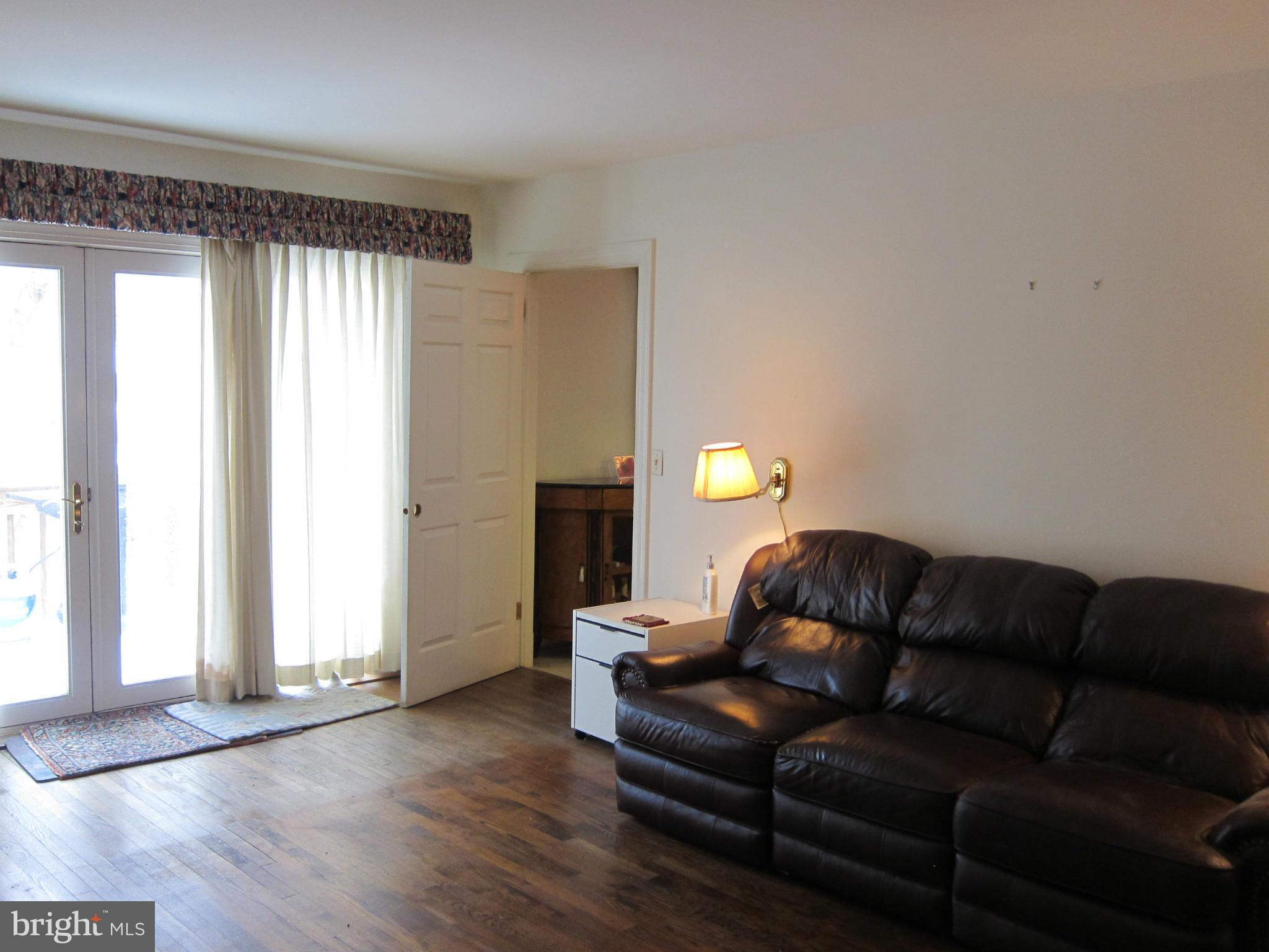54 Redding Ridge Drive Gaithersburg, MD 20878 - Photo 14 of 29 Family Room