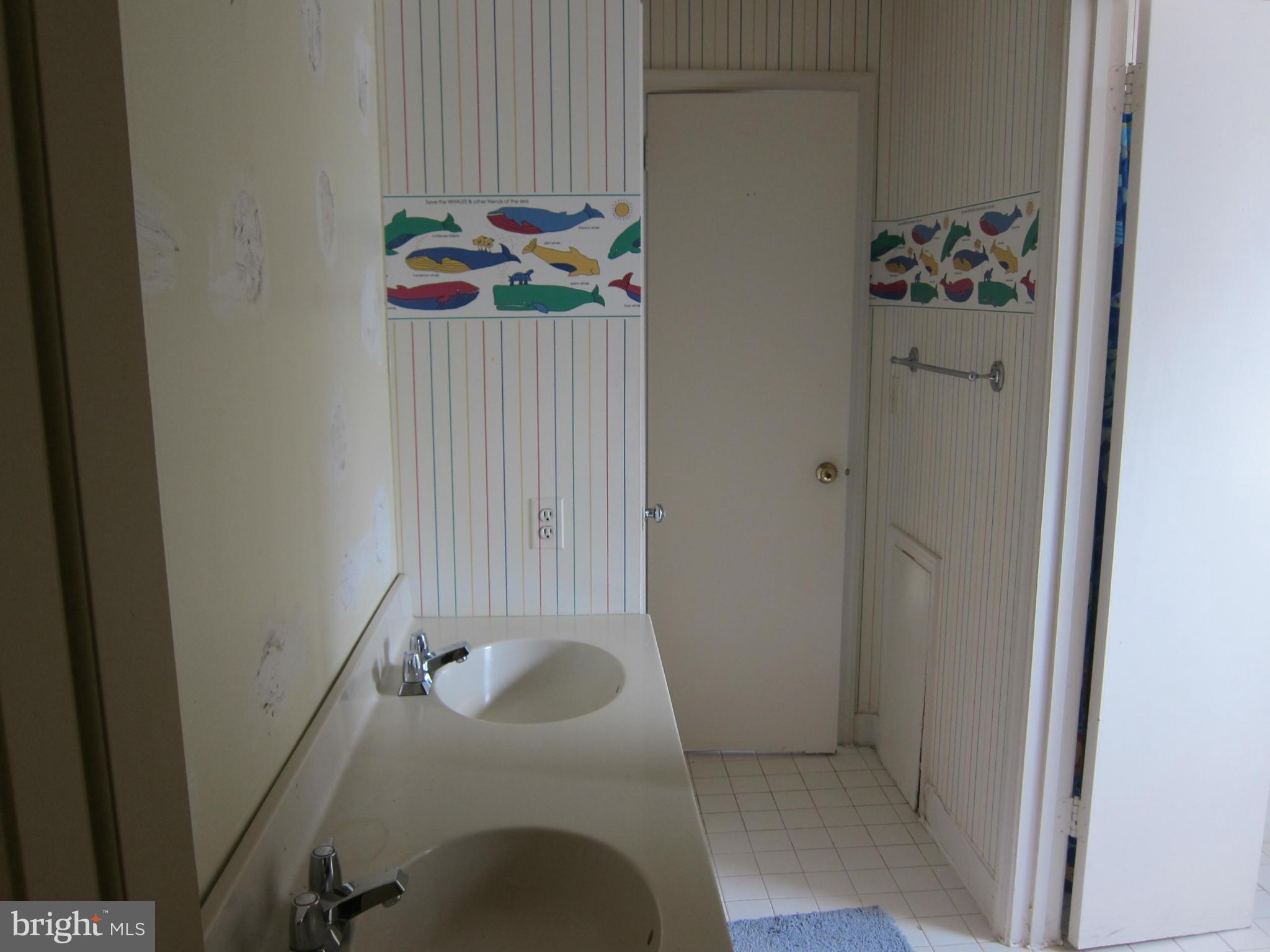 54 Redding Ridge Drive Gaithersburg, MD 20878 - Photo 24 of 29 Bath