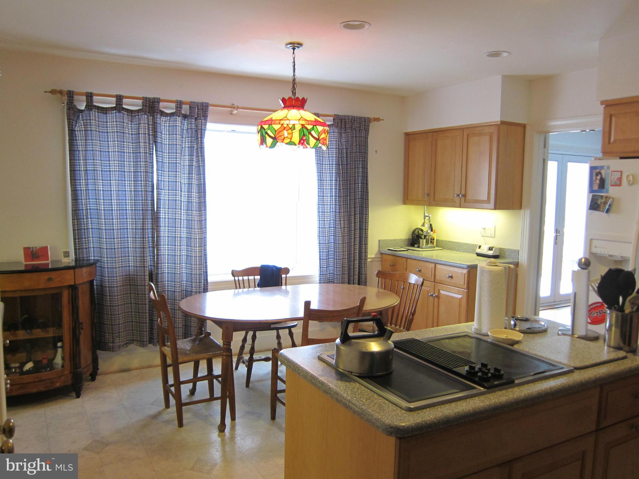 54 Redding Ridge Drive Gaithersburg, MD 20878 - Photo 7 of 29 Kitchen