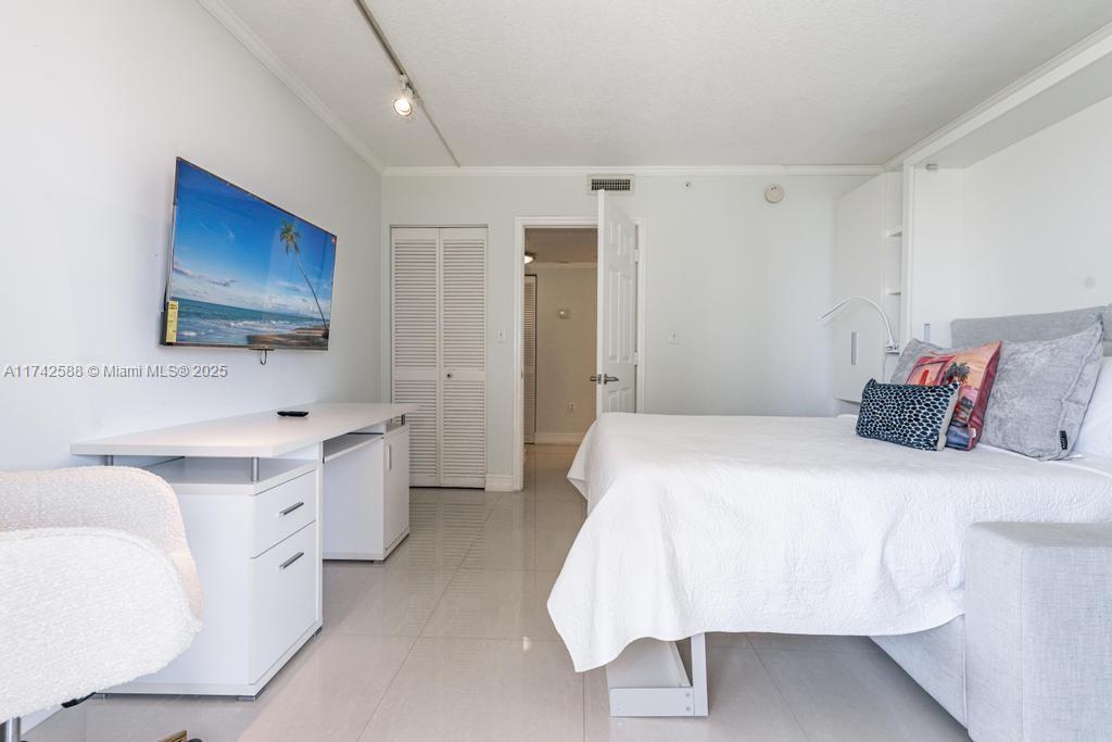 2951 South Bayshore Drive, Unit 907/909 Miami, FL 33133 - Photo 15 of 31