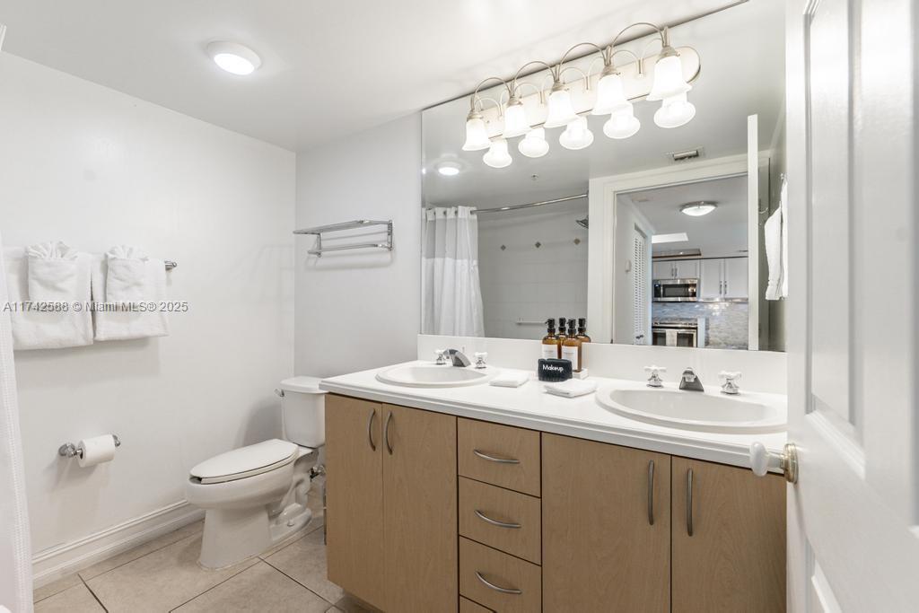 2951 South Bayshore Drive, Unit 907/909 Miami, FL 33133 - Photo 16 of 31