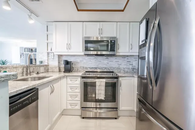 $1,299,000 | 2951 South Bayshore Drive, Unit 907/909, Miami, FL 33133