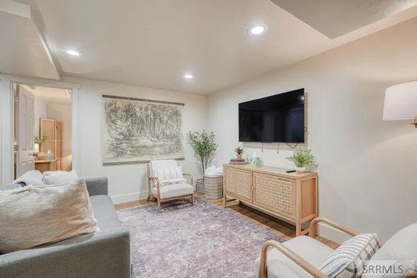 $470,000 | 2095 S Boulevard, Idaho Falls, ID 83404