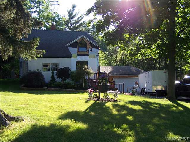 6772 Lake Shore Road Evans, NY 14047 - Photo 1 of 1 Exterior Front