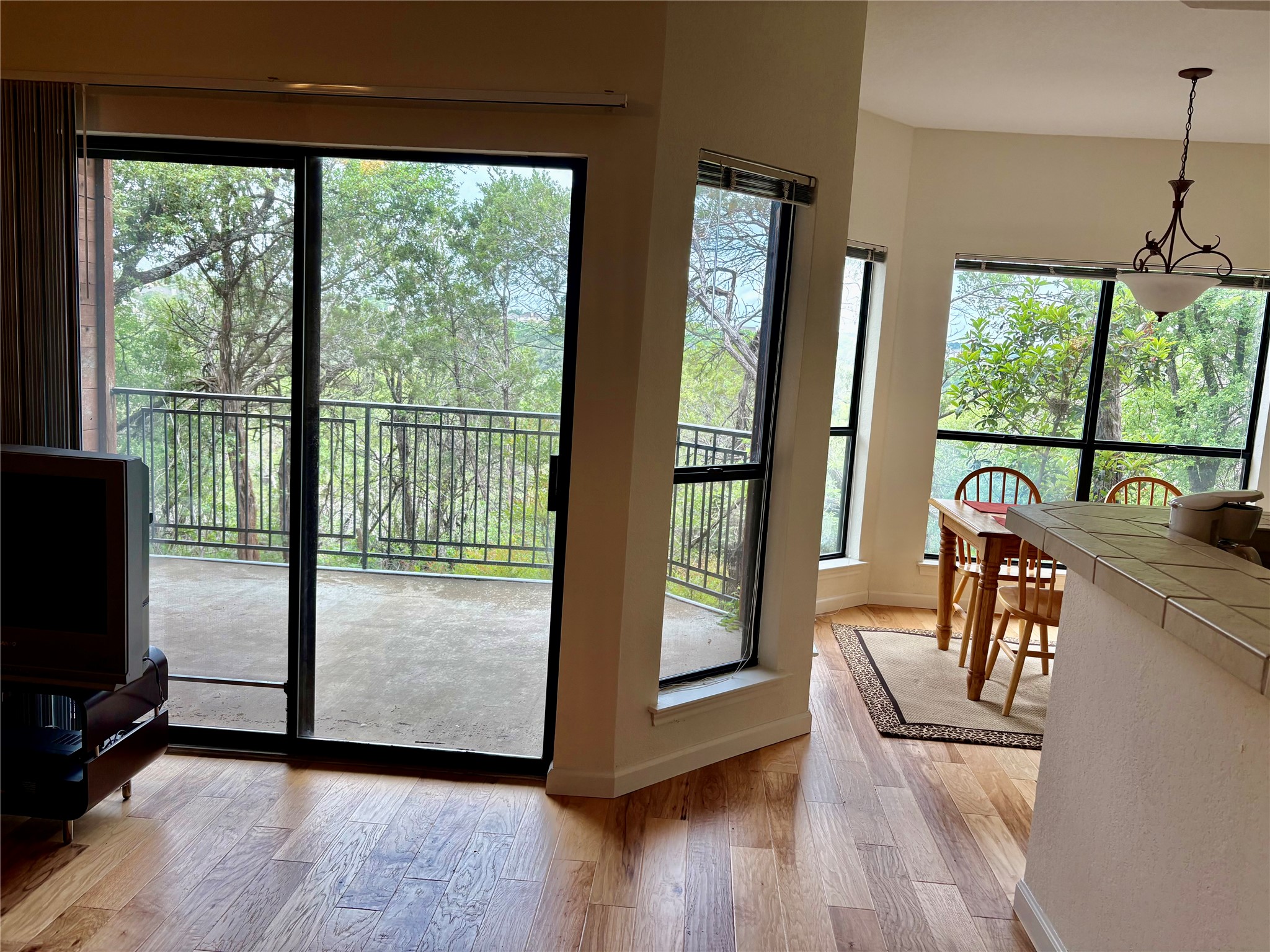 4711 Spicewood Springs Road, Unit 8146 Austin, TX 78759 - Photo 12 of 14 Entryway featuring hardwood / wood-style flooring and baseboards