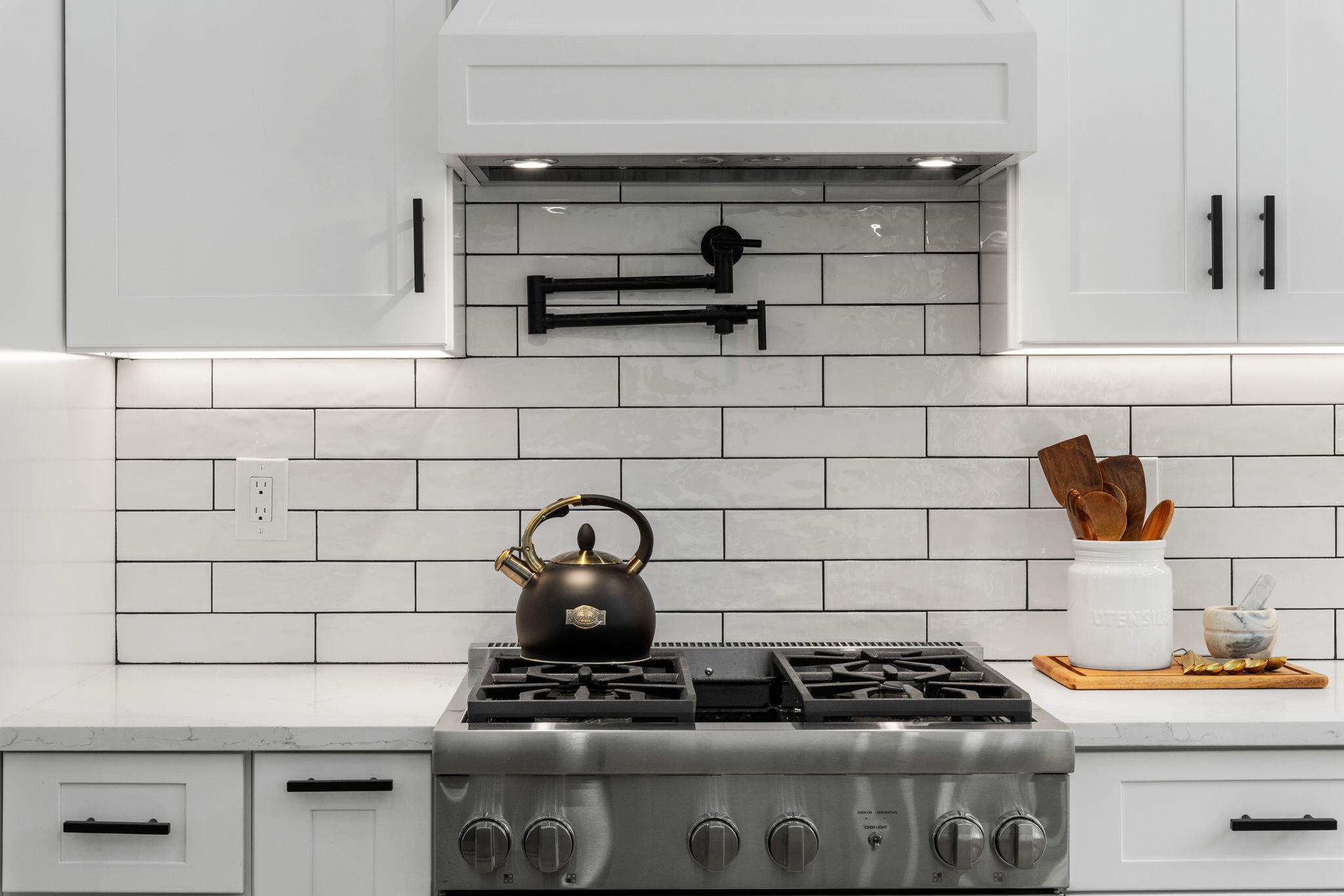 28 Spinnaker Street Sandwich, MA 02563 - Photo 17 of 55 a stove top oven sitting inside of a kitchen
