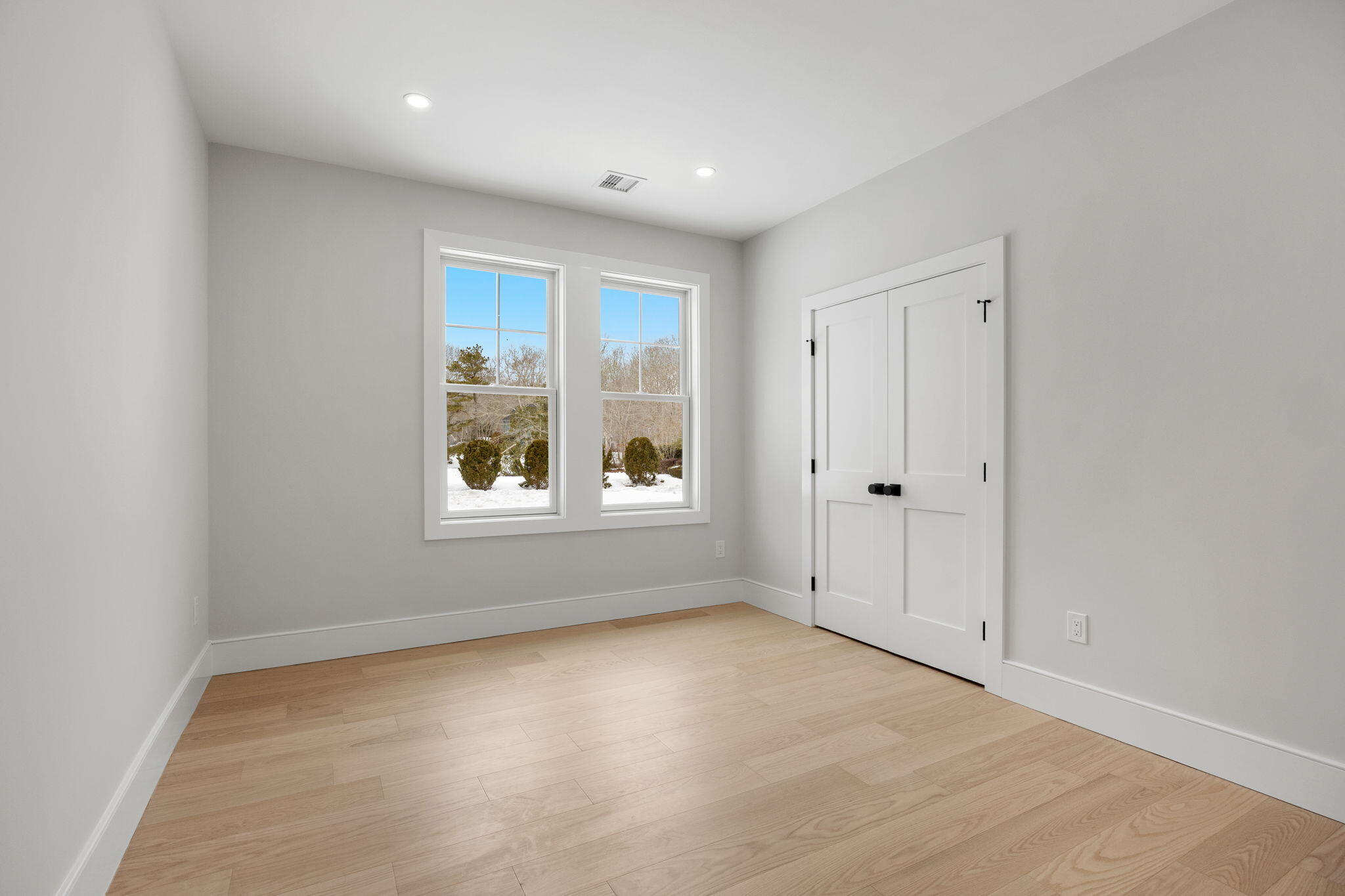 28 Spinnaker Street Sandwich, MA 02563 - Photo 37 of 55 a view of an empty room with a window