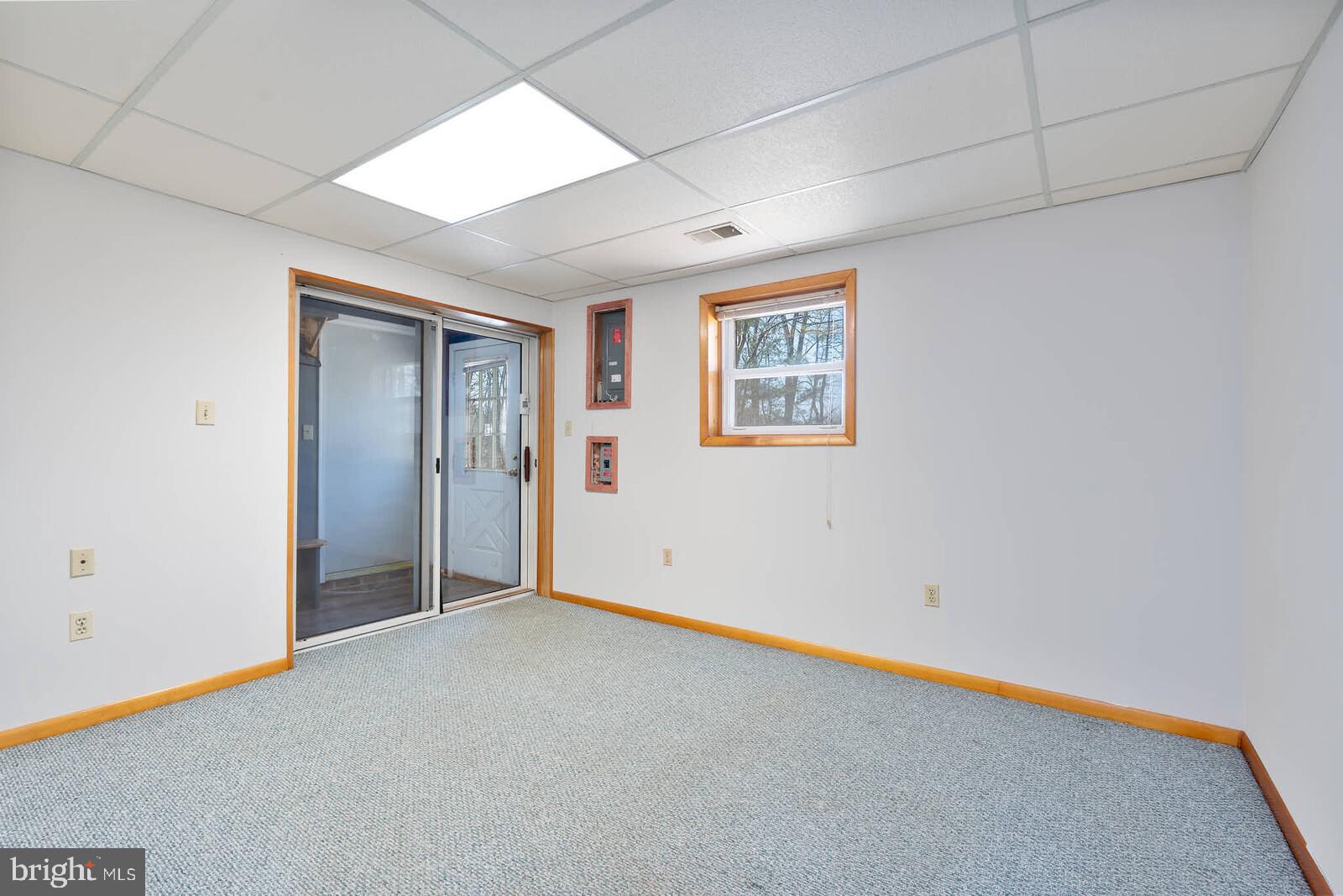 4921 Buffalo Road Mount Airy, MD 21771 - Photo 19 of 36 an empty room with windows
