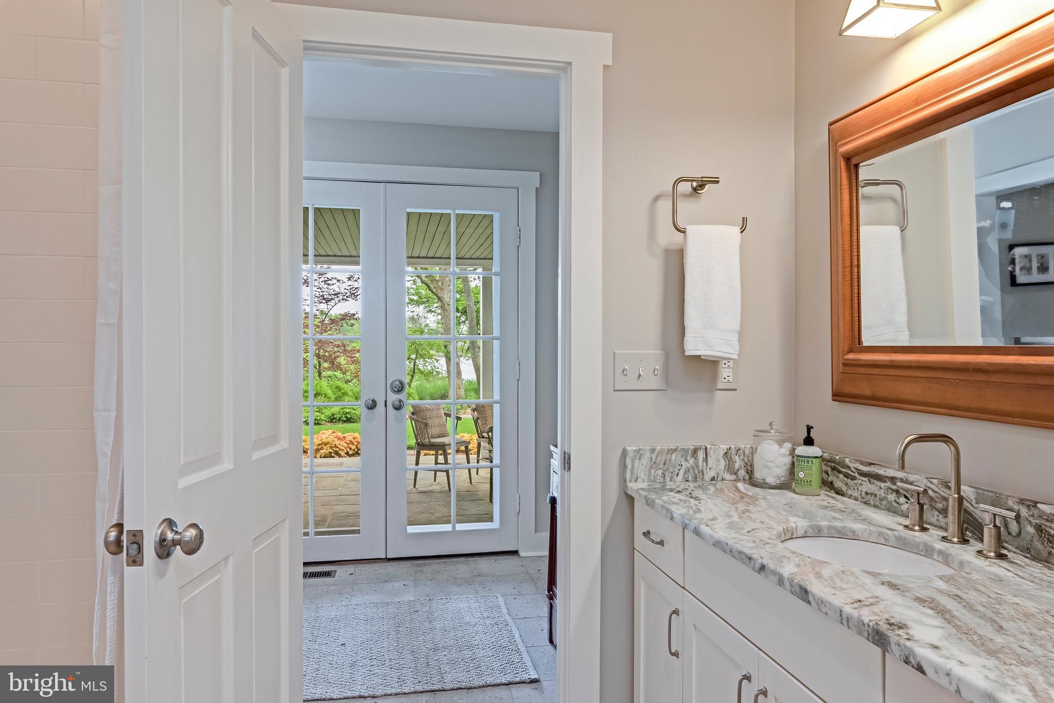 1310 Beachview Road Annapolis, MD 21403 - Photo 68 of 102 Main Level Full Bath