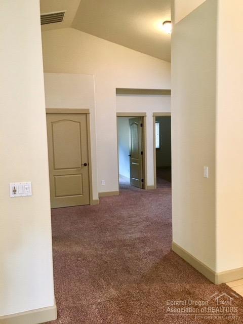 59893 Navajo Road Bend, OR 97702 - Photo 10 of 13 Gallery Image 10