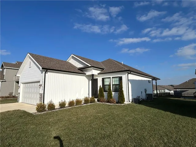 $354,900 | 12505 South Woodlawn Drive, Lee's Summit, MO 64086