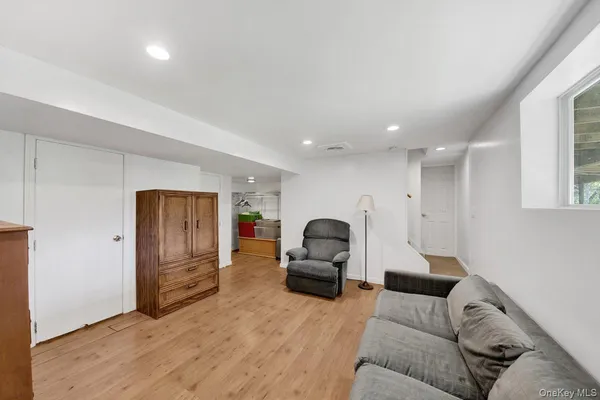 $499,900 | 225 Lafayette Avenue, Cortlandt Manor, NY 10567