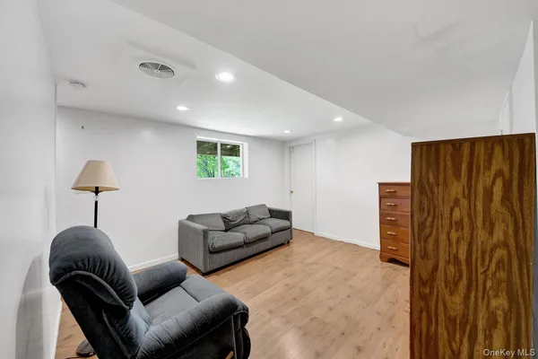 $499,900 | 225 Lafayette Avenue, Cortlandt Manor, NY 10567