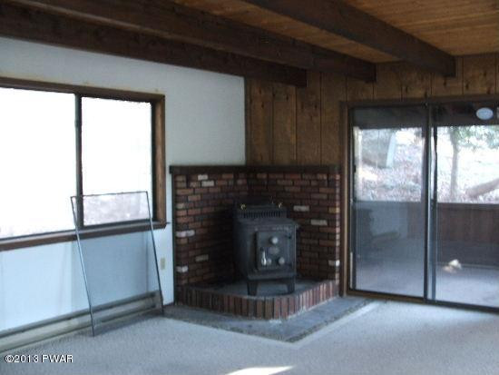 694 Decker Road Bushkill, PA 18324 - Photo 3 of 11