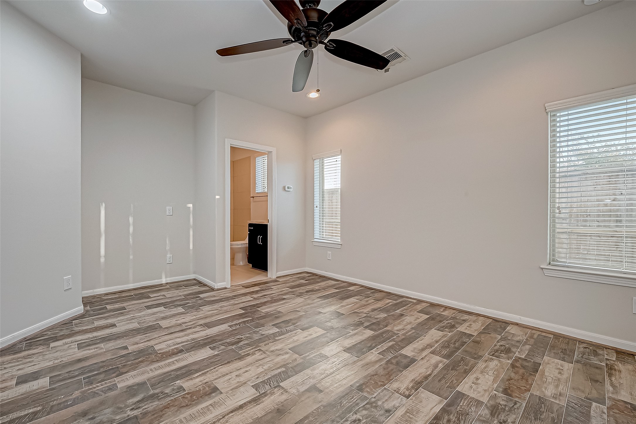 2227 Chenevert Street Houston, TX 77003 - Photo 22 of 24 a view of an empty room with a window