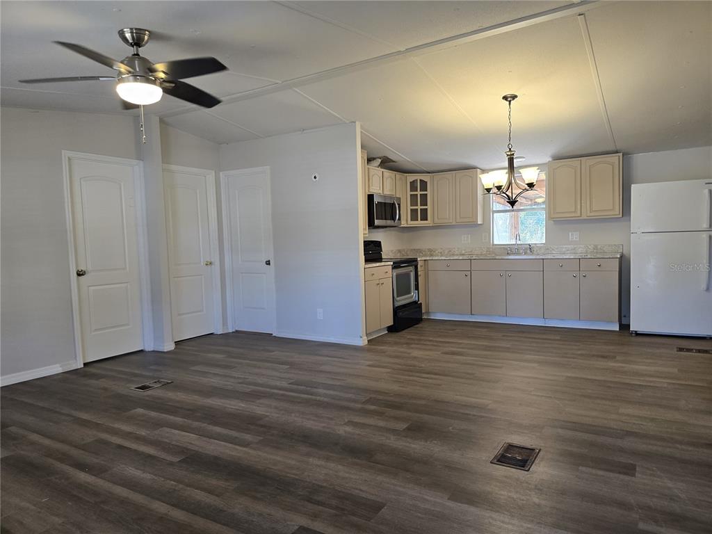 8013 Formby Street Riverview, FL 33578 - Photo 3 of 27