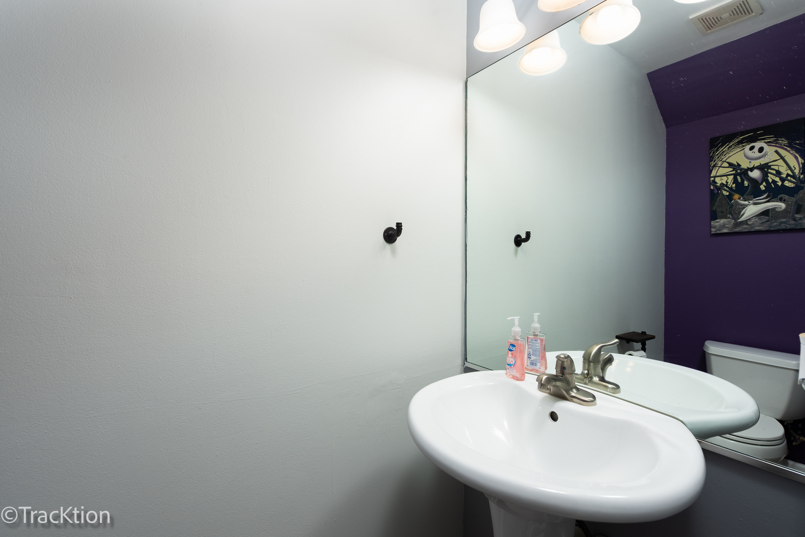 122 Creston Circle, Unit 122 Aurora, IL 60504 - Photo 9 of 22 a bathroom with a sink and a mirror