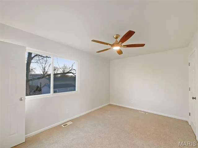 $248,000 | 19 Deerpath Drive, St. Peters, MO 63376