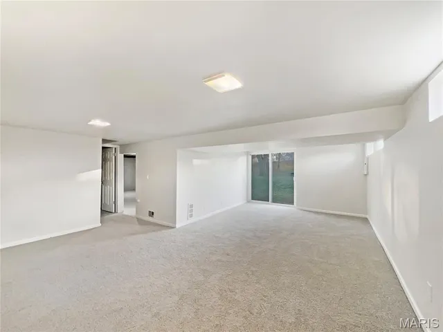 $248,000 | 19 Deerpath Drive, St. Peters, MO 63376