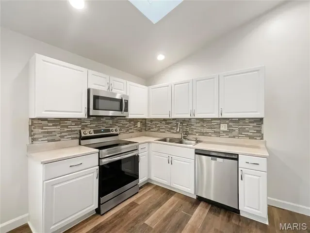 $248,000 | 19 Deerpath Drive, St. Peters, MO 63376