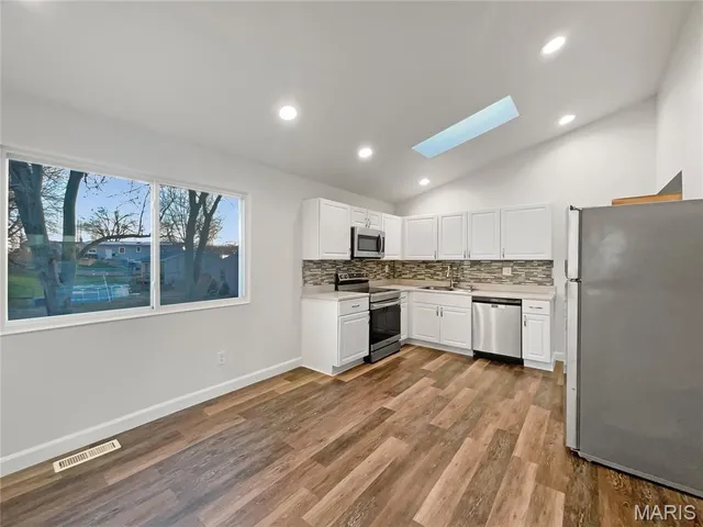 $248,000 | 19 Deerpath Drive, St. Peters, MO 63376