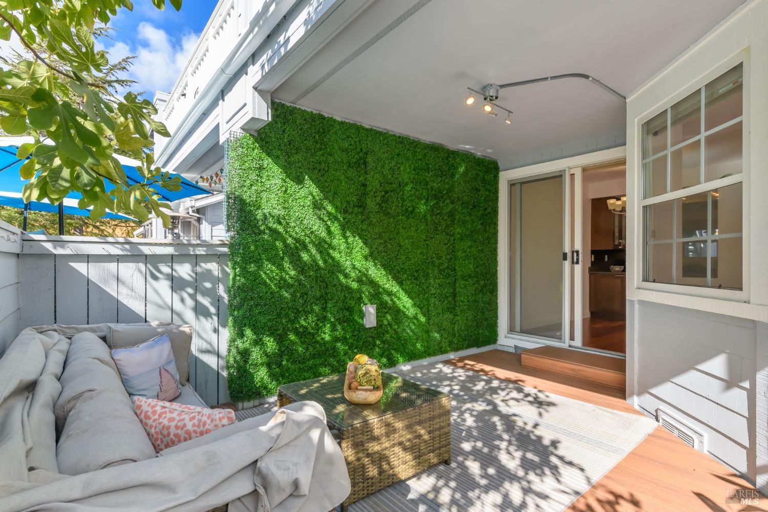 8 Mariners Circle San Rafael, CA 94903 - Photo 19 of 34 a view of balcony and yard