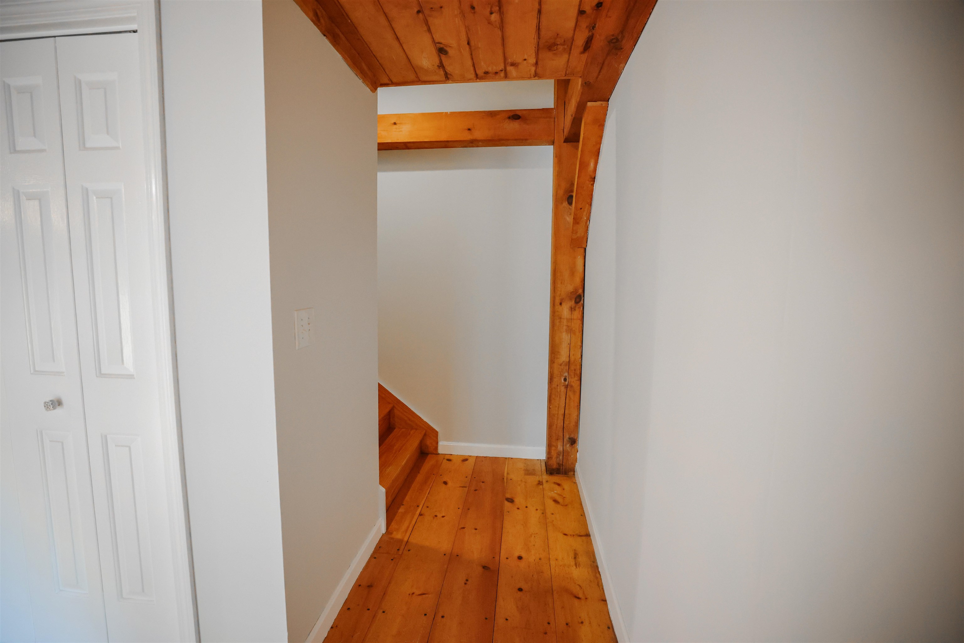 570 Upper Meehan Road Bristol, VT 05443 - Photo 24 of 38