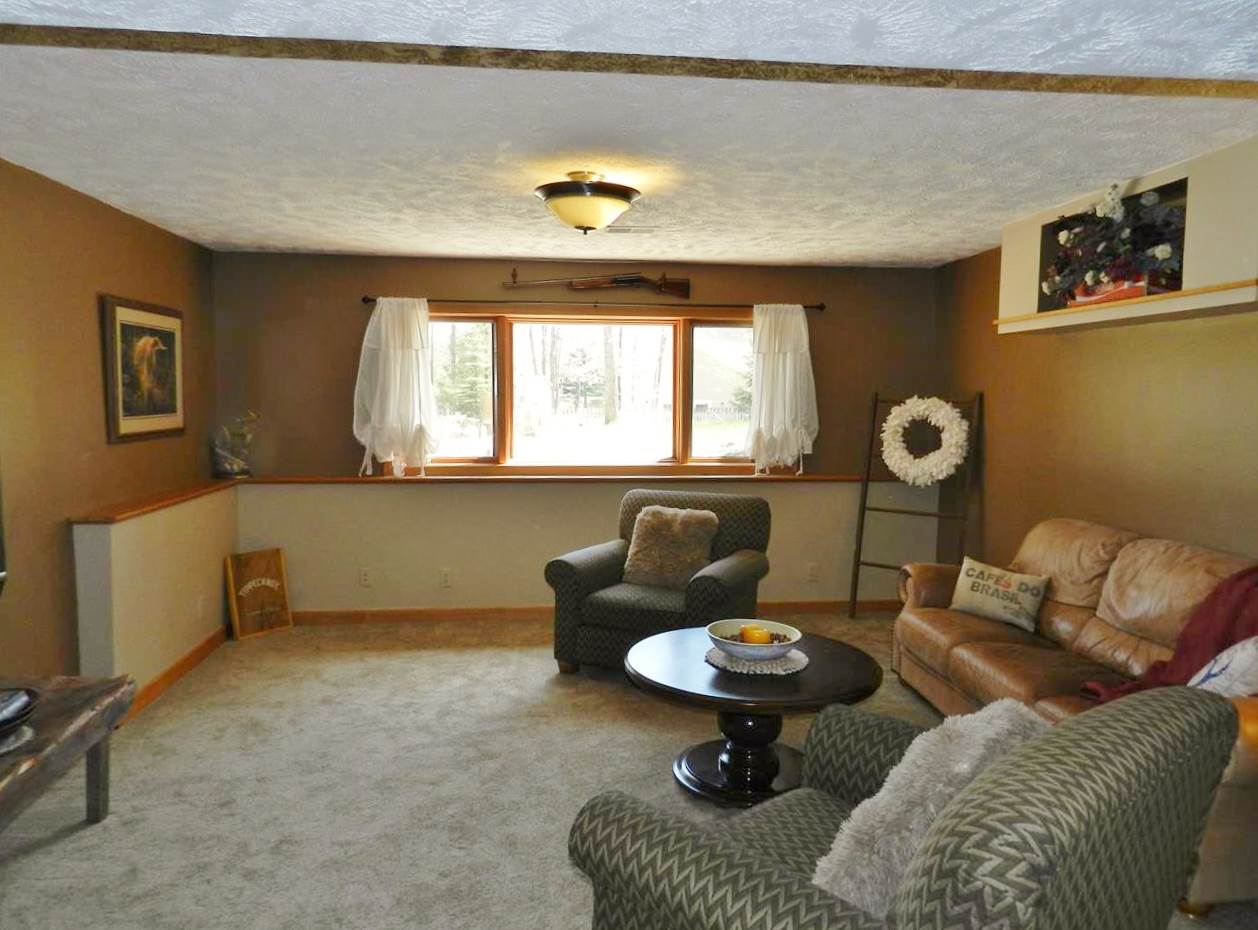 3700 Lone Lookout Road Traverse City, MI 49686 - Photo 35 of 77 1815719-34.JPG