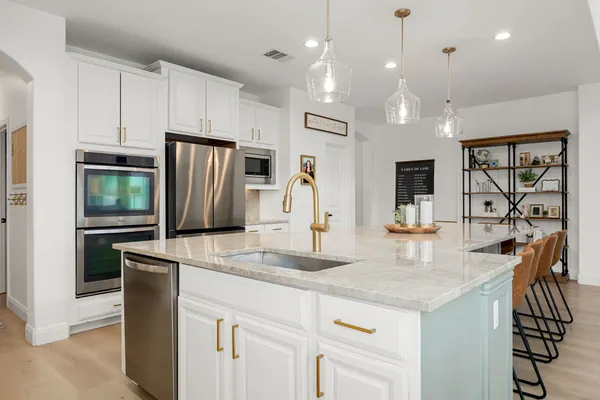 $599,900 | 225 Pettigrew Path, Buda, TX 78610