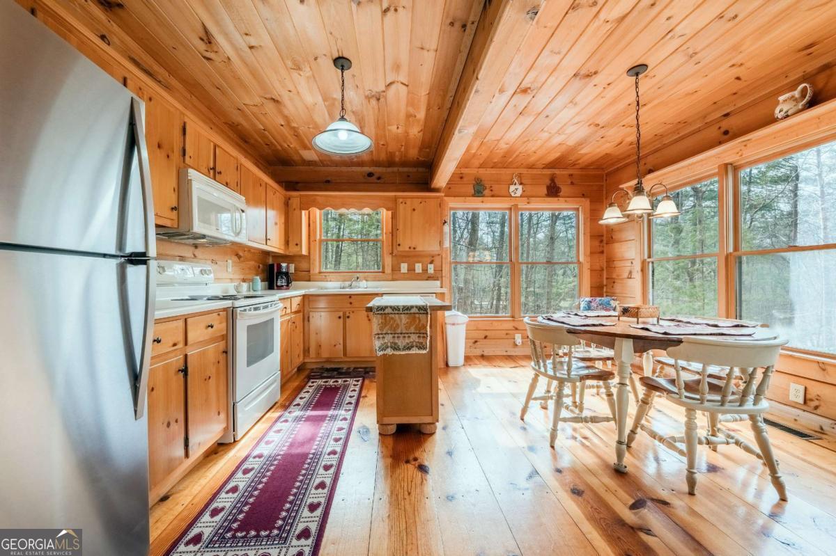 1165 Little Bushy Head Road, Unit 220 Blue Ridge, GA 30513 - Photo 5 of 29