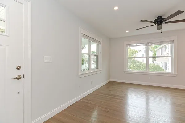 $3,700 | 6 Lord Terrace, Unit 1, Woburn, MA 01801