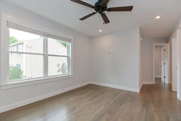 $3,700 | 6 Lord Terrace, Unit 1, Woburn, MA 01801
