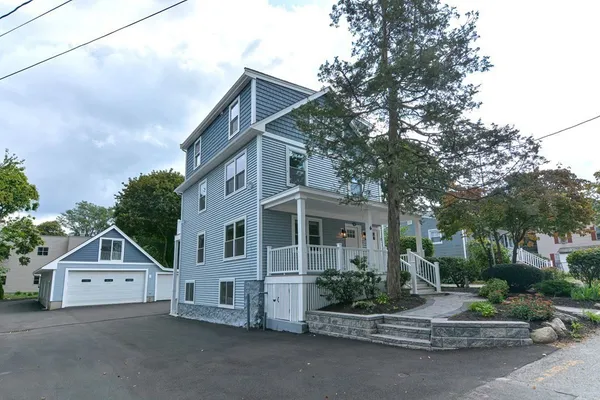 $3,700 | 6 Lord Terrace, Unit 1, Woburn, MA 01801