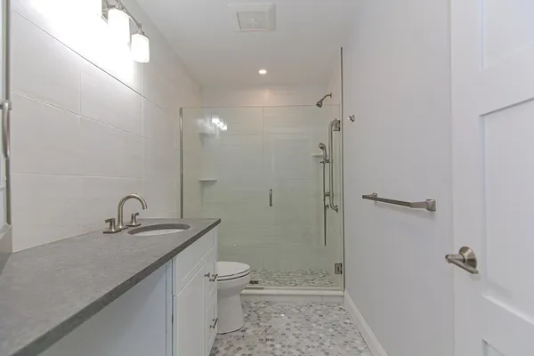 $3,700 | 6 Lord Terrace, Unit 1, Woburn, MA 01801